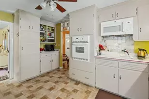 99 Myrtle St, Manchester, NH 03104 - Photo 11