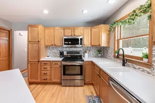131 Hillcrest Dr, Laconia, NH 03246 - Photo 5