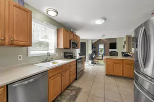 12 Chester Rd, Derry, NH 03038 - Photo 1