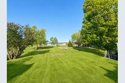 576 Hillside Avenue, Berlin, NH 03570 - Photo 3