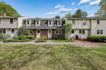 20 Olde Country Village #Unit 20, Londonderry, NH 03053 - Photo 3