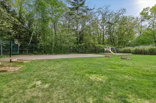 20 Olde Country Village, Londonderry, NH 03053 - Photo 27