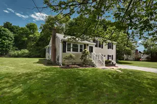 14 Centerville Dr, Salem, NH 03079 - Photo 1