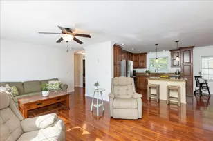30 Eglin Blvd, Londonderry, NH 03053 - Photo 3
