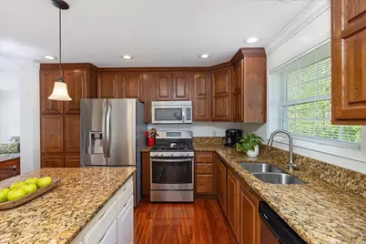 30 Eglin Boulevard, Londonderry, NH 03053 - Photo 9