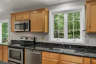 10 Edwin Ln, Newmarket, NH 03857 - Photo 3