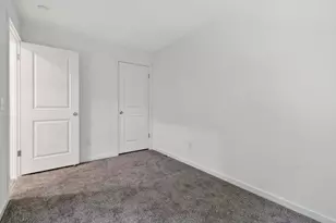 11 Hill St, Hillsboro, NH 03244 - Photo 29