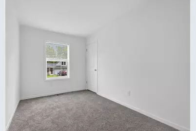 11 Hill Street, Hillsboro, NH 03244 - Photo 23