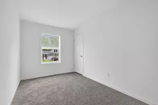11 Hill St, Hillsboro, NH 03244 - Photo 23