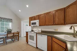 28 Autumn Ln, Gilford, NH 03249 - Photo 9