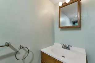 14 Belmont St, Salem, NH 03079 - Photo 25