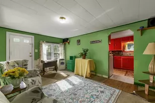 14 Belmont St, Salem, NH 03079 - Photo 13