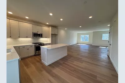 6C Dearborn Circle, Goffstown, NH 03045 - Photo 3