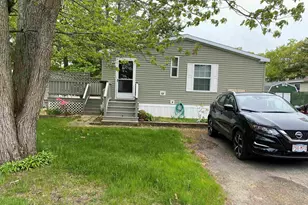 20 Spruce Ct, Seabrook, NH 03874 - Photo 1