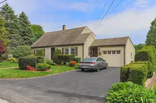 39 Dearborn Ave, Hampton, NH 03842 - Photo 3