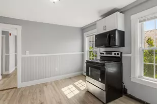 9 Central St, Newmarket, NH 03857 - Photo 7