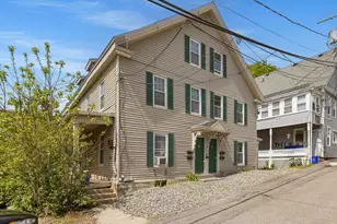 9 Central St, Newmarket, NH 03857 - Photo 3