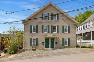 9 Central St, Newmarket, NH 03857 - Photo 3