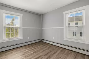9 Central St, Newmarket, NH 03857 - Photo 9