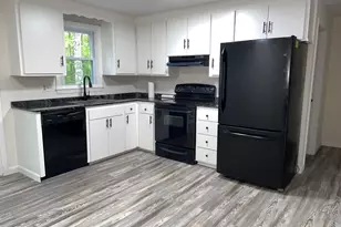 30 Emerald Dr, Derry, NH 03038 - Photo 3