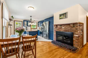 137 Wedgewood Ln, Manchester, NH 03109 - Photo 11