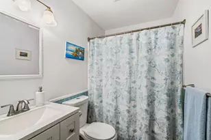 137 Wedgewood Ln, Manchester, NH 03109 - Photo 21