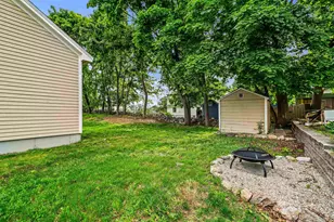 137 Wedgewood Ln, Manchester, NH 03109 - Photo 33