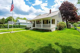 25 Adams Ave, Rochester, NH 03867 - Photo 3