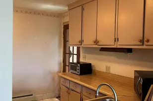 8 Hooker St, Nashua, NH 03064 - Photo 9