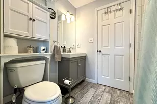 29 Lee Ave, Manchester, NH 03109 - Photo 13