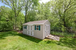 4 Gambia St, Hudson, NH 03051 - Photo 5