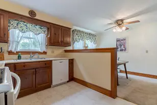 8 Lowell Ave, Dover, NH 03820 - Photo 13