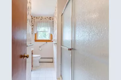8 Lowell Avenue, Dover, NH 03820 - Photo 17