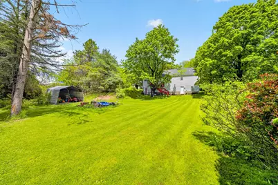 526 Pembroke Street, Pembroke, NH 03275 - Photo 5