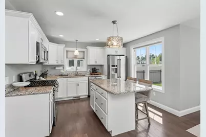 165 Shore Drive, Nashua, NH 03062 - Photo 9