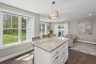 165 Shore Dr, Nashua, NH 03062 - Photo 11