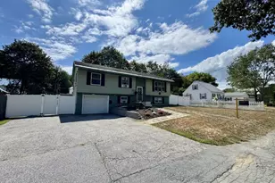 18 Edgewood St, Claremont, NH 03743 - Photo 5