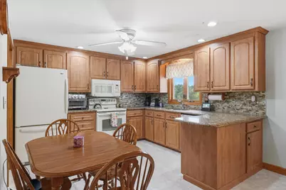 40 Sherwood Circle, Salem, NH 03079 - Photo 11