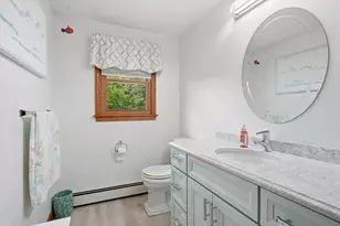 40 Sherwood Cir, Salem, NH 03079 - Photo 17