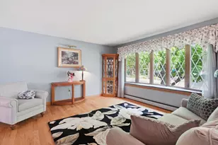 40 Sherwood Cir, Salem, NH 03079 - Photo 9
