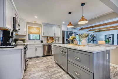 32 Century Lane, Litchfield, NH 03052 - Photo 3