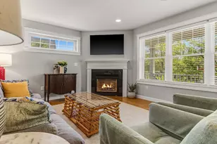 28 Laurel Ct, Portsmouth, NH 03801 - Photo 7