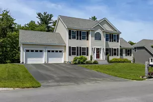 158 Standish Ln, Hudson, NH 03051 - Photo 3