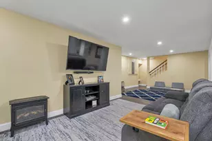 158 Standish Ln, Hudson, NH 03051 - Photo 49