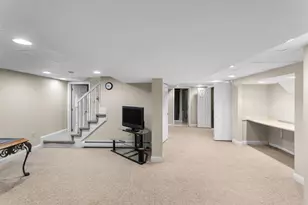 117 Brady Cir, Manchester, NH 03109 - Photo 19