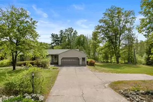 757 Hooksett Rd, Auburn, NH 03032 - Photo 3