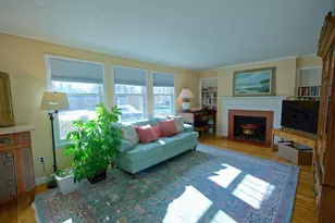 104 N Gate Rd, Manchester, NH 03104 - Photo 11