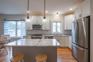 10 Abenaki Cir, Merrimack, NH 03054 - Photo 9