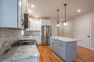 10 Abenaki Cir, Merrimack, NH 03054 - Photo 7