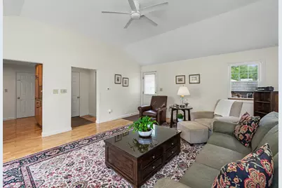 14 Upstone Drive, Nashua, NH 03063 - Photo 11